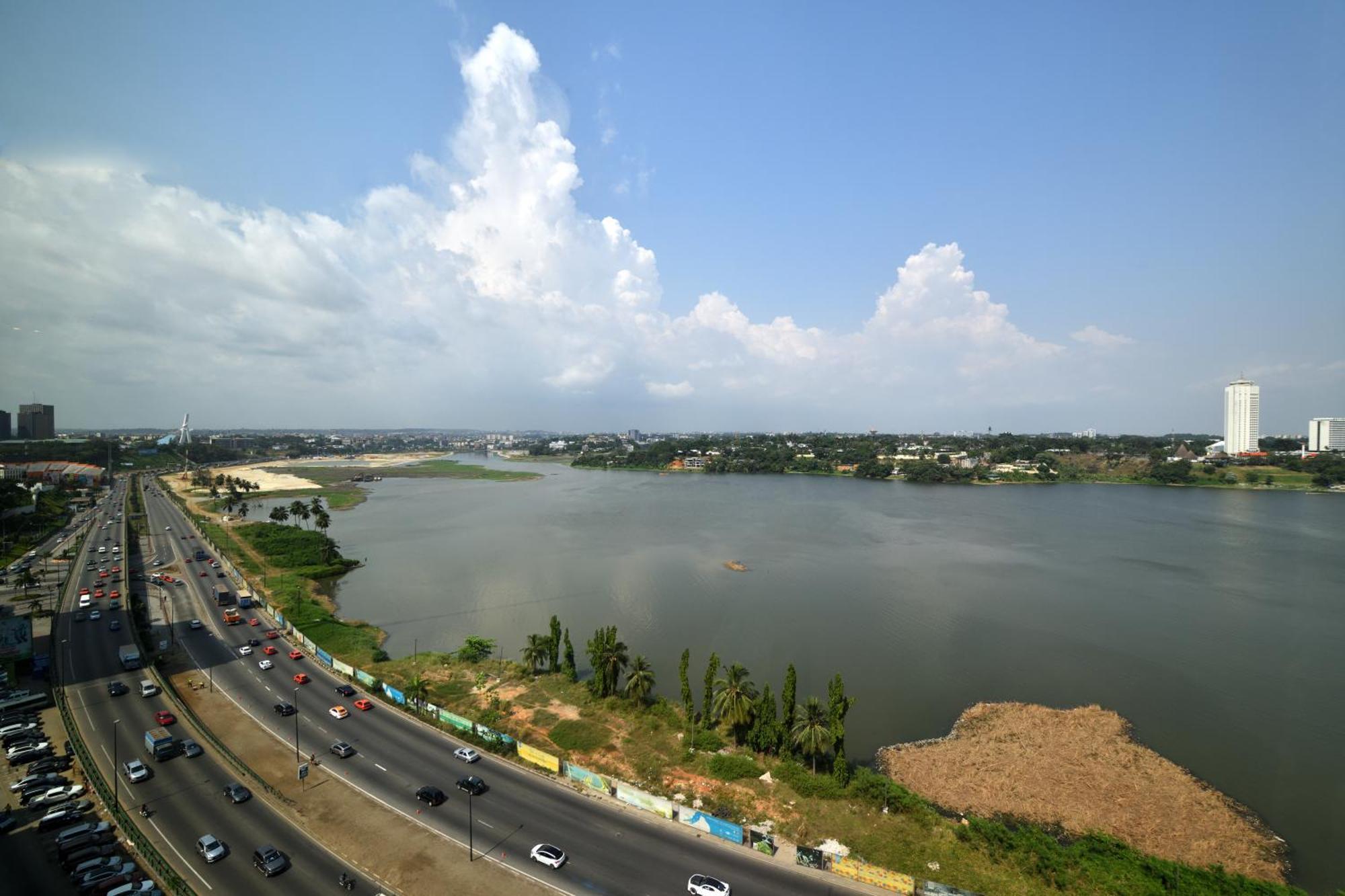Pullman Abidjan Hotel Bagian luar foto