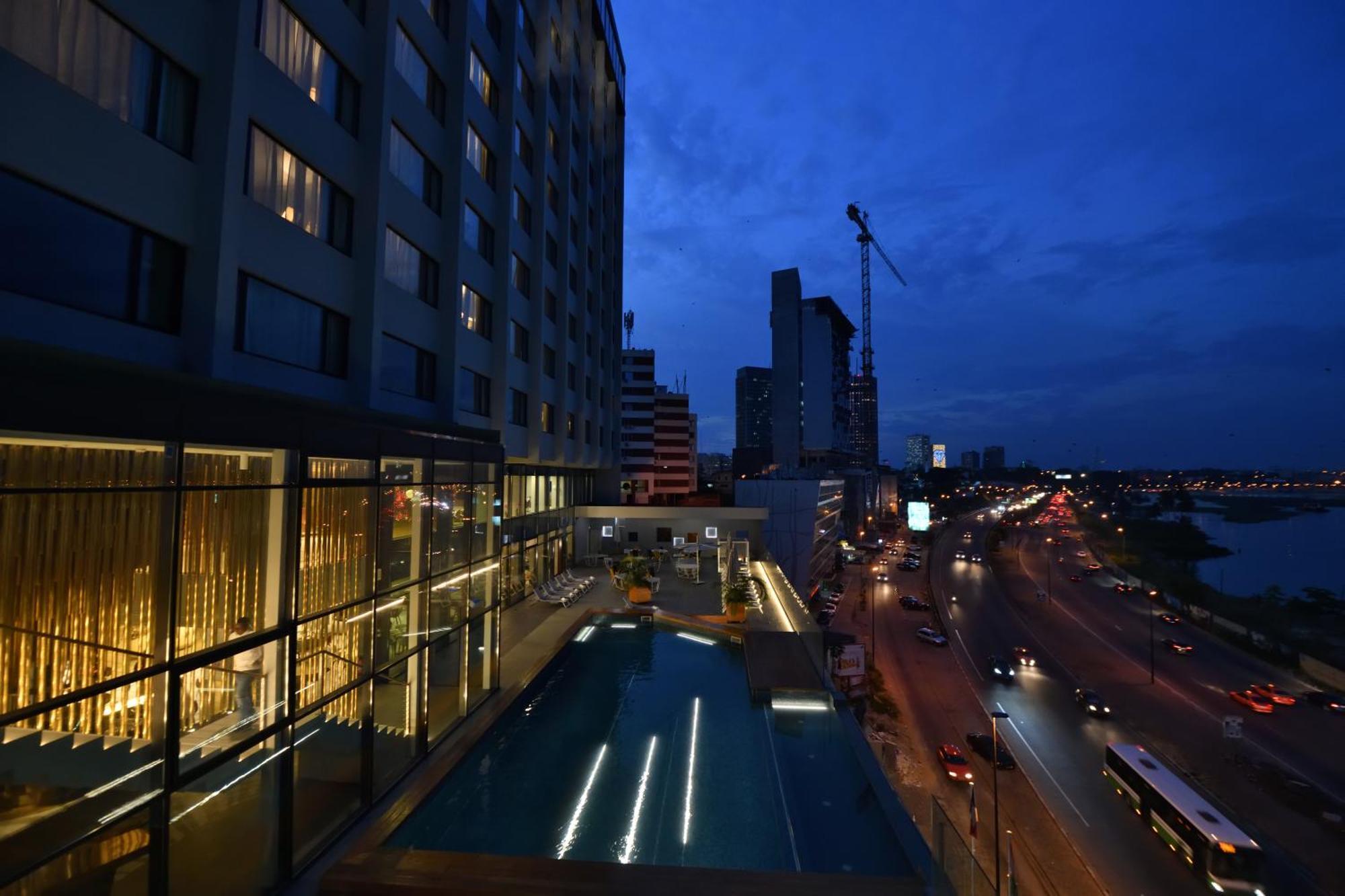 Pullman Abidjan Hotel Bagian luar foto