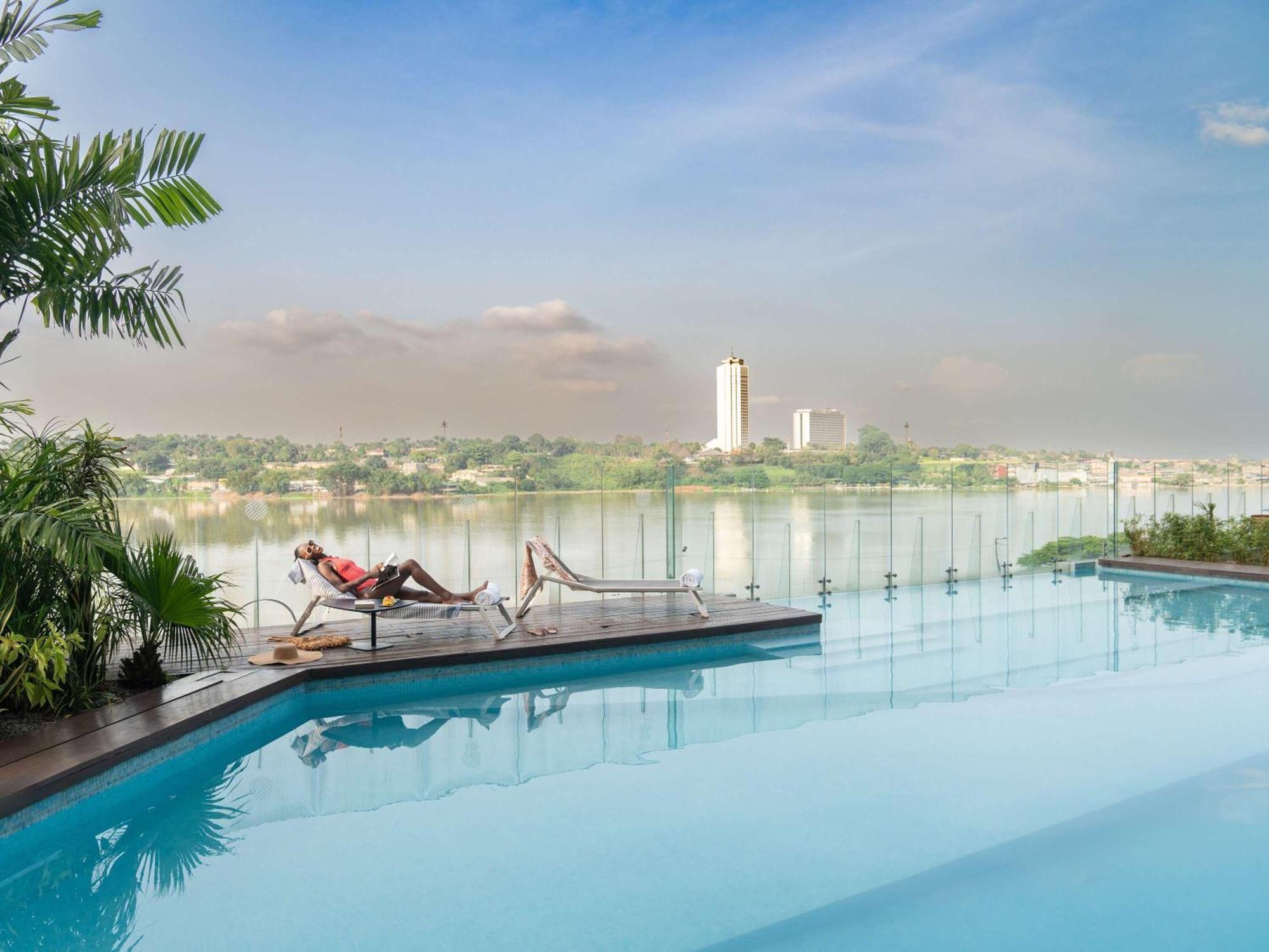 Pullman Abidjan Hotel Bagian luar foto